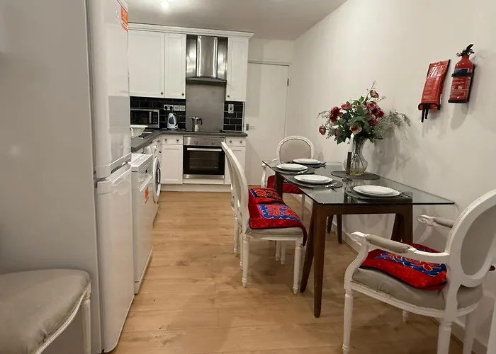 Budget Friendly And Cozy Rooms In Hammersmith